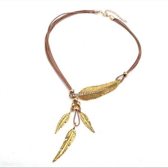 Feather Zinc Alloy Charm Necklace - Picture 4 of 12